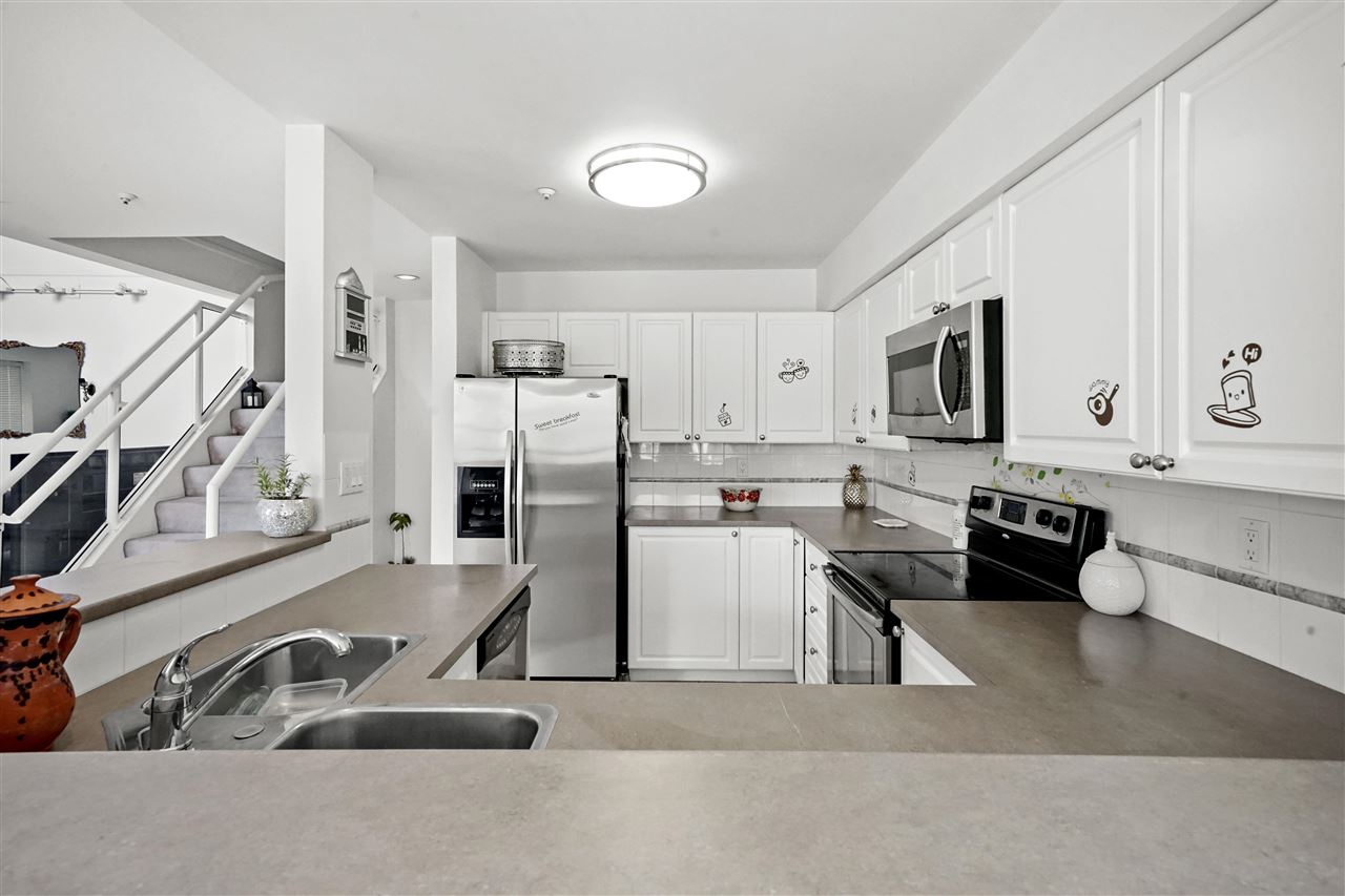 PH1 3770 Thurston Street, Burnaby South 6