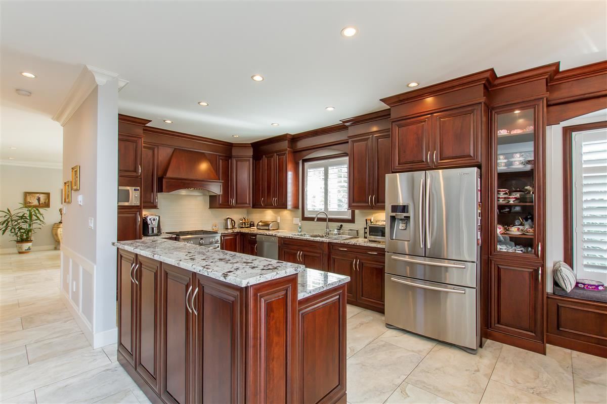555 Carleton Ave, Burnaby 3