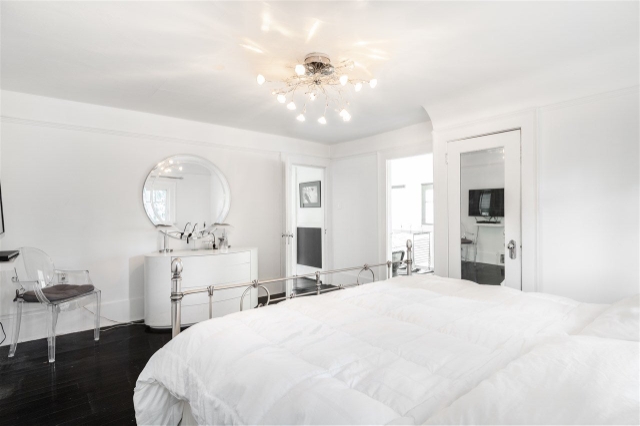 1495 W Keith Rd, Vancouver 11
