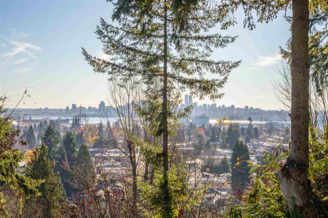 1495 W Keith Rd, Vancouver 18