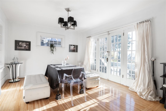 1495 W Keith Rd, Vancouver 6