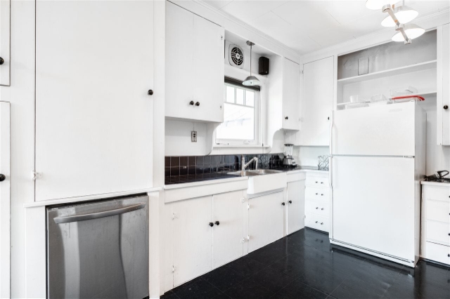1495 W Keith Rd, Vancouver 8