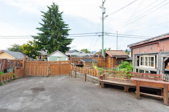 2521 Napier St, Vancouver 14