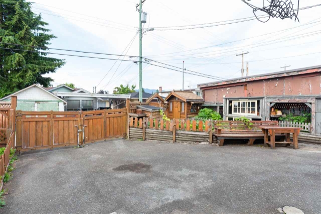 2521 Napier St, Vancouver 13