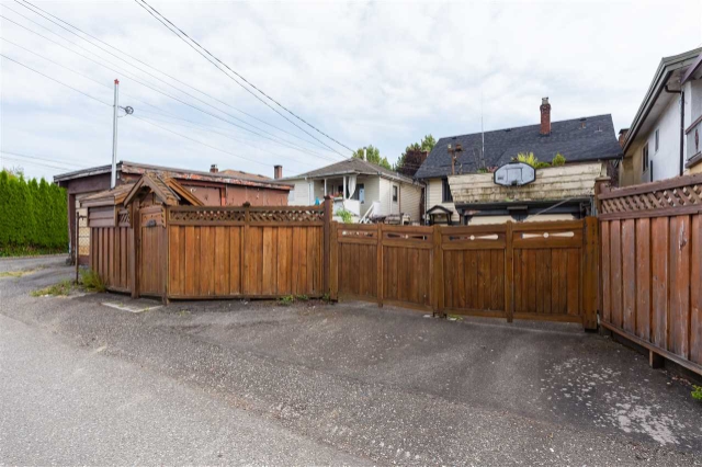 2521 Napier St, Vancouver 9