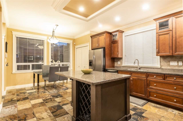 4144 Trinity St, Burnaby 9