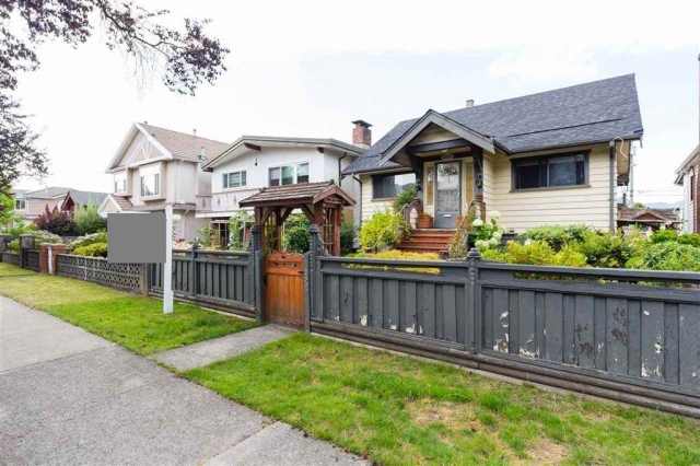 2521 Napier St, Vancouver