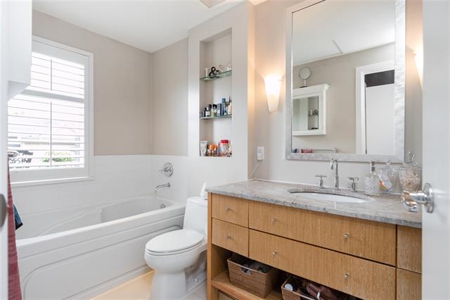 2945 Laurel St, Vancouver 9