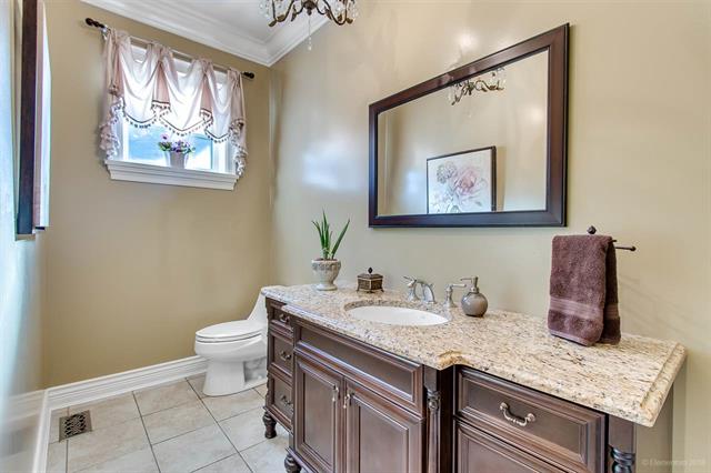 3689 Lynndale Cres, Burnaby 11