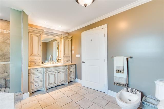3689 Lynndale Cres, Burnaby 14