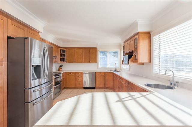 7337 Curtis St, Burnaby 4
