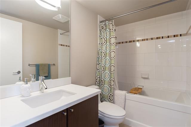 903 4400 Buchanan St, Burnaby 9