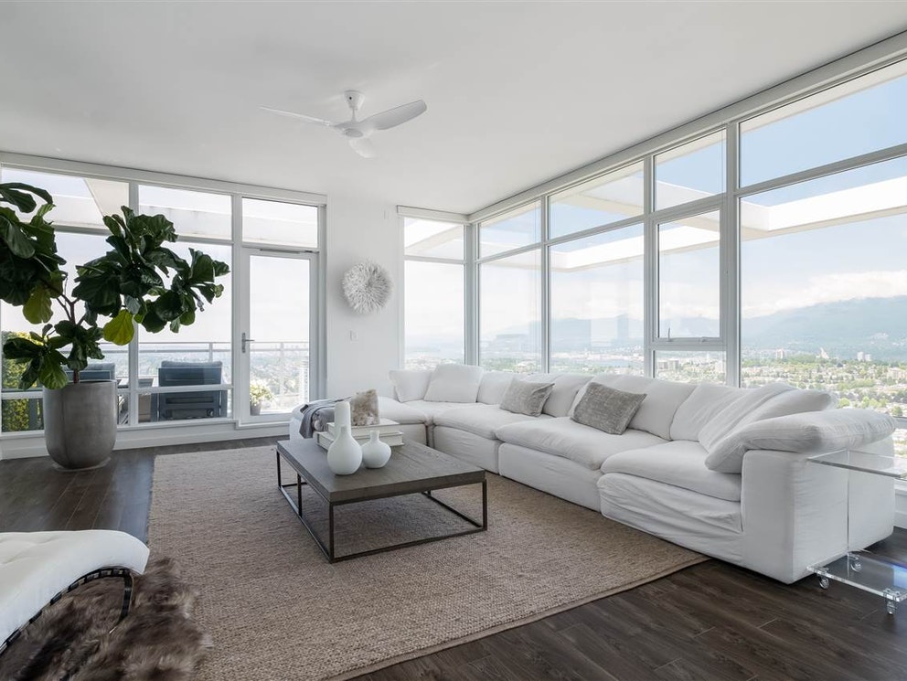 4802 4485 Skyline Dr, Burnaby