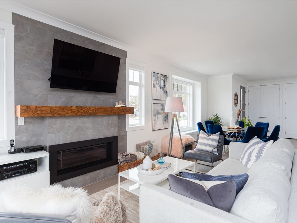 588 Madison Ave, Burnaby 11