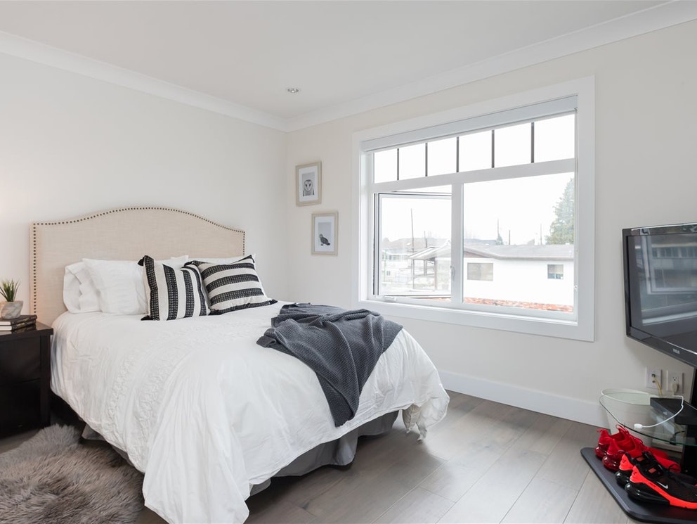588 Madison Ave, Burnaby 12