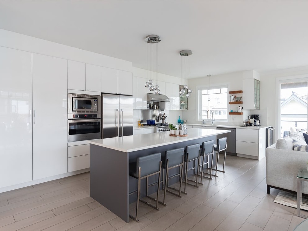 588 Madison Ave, Burnaby 8