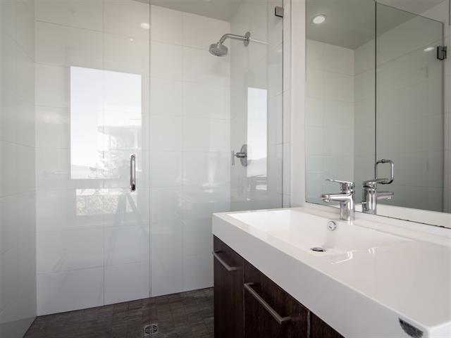 1007 9060 University Crescent, Burnaby 20