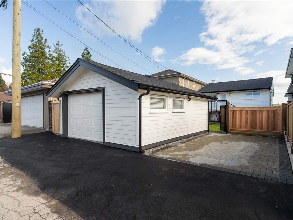 11 Howard Ave, Burnaby 27