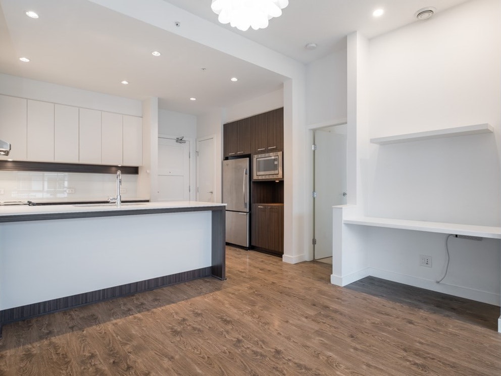 412 545 Foster Ave, Coquitlam 8