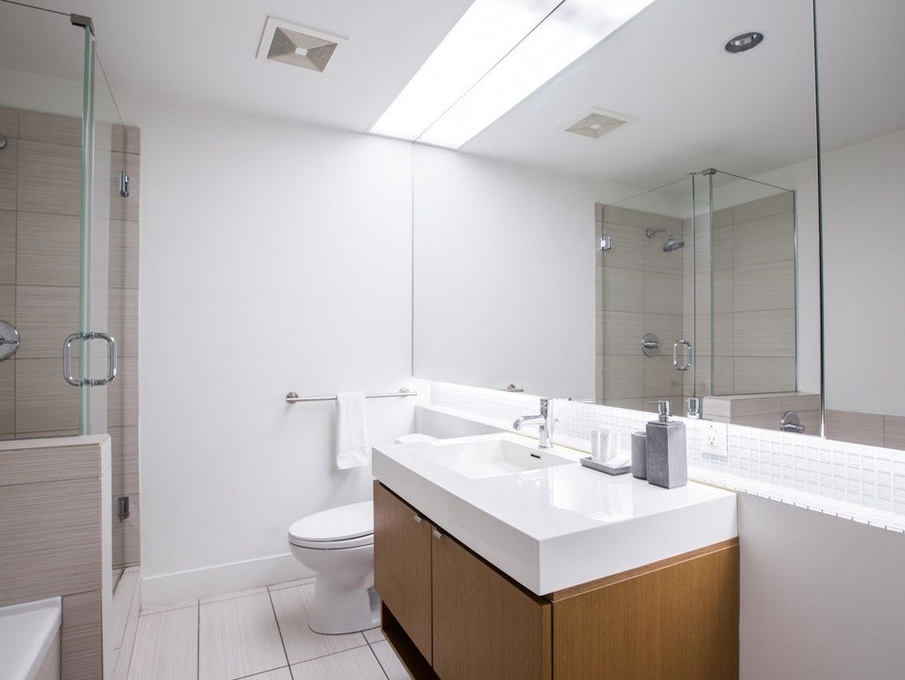 409 33 W Pender St, Vancouver 13