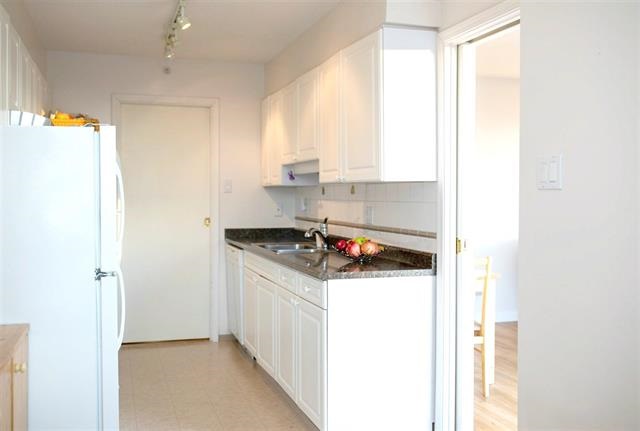 704 14820 104 Avenue, North Surrey 8