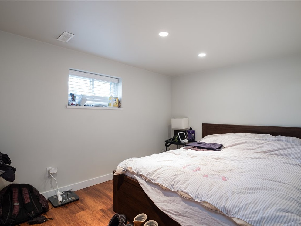 3774 Oxford St, Burnaby 10
