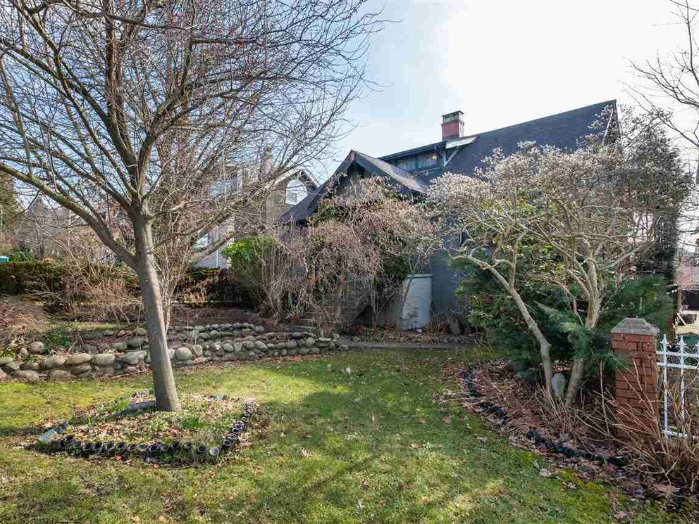 3774 Oxford St, Burnaby 2