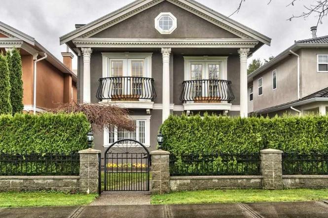 4146 Pandora St, Burnaby