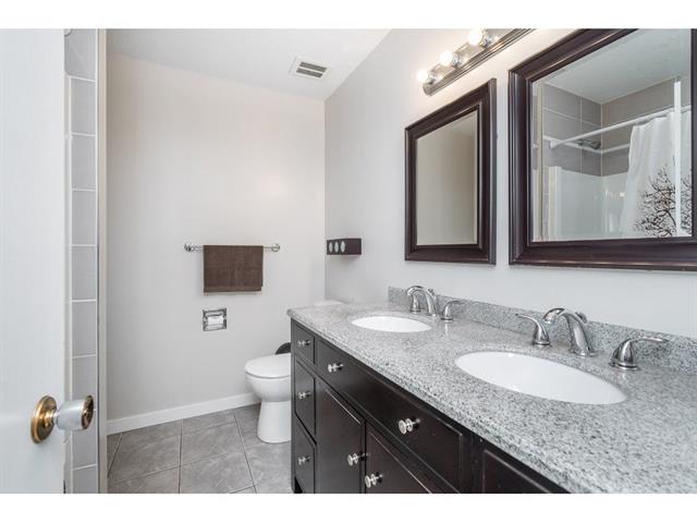 55 5850 177B St, Cloverdale 25
