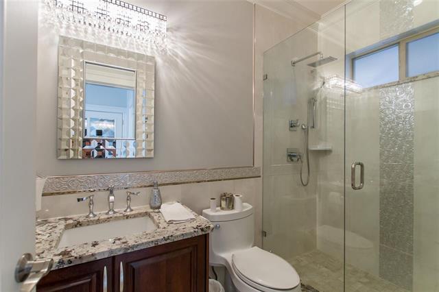 555 Carlton Ave, Burnaby 18