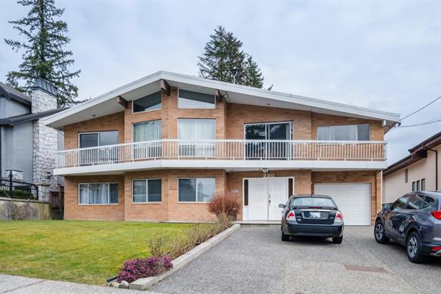 220 N Grosvenor Ave, Burnaby