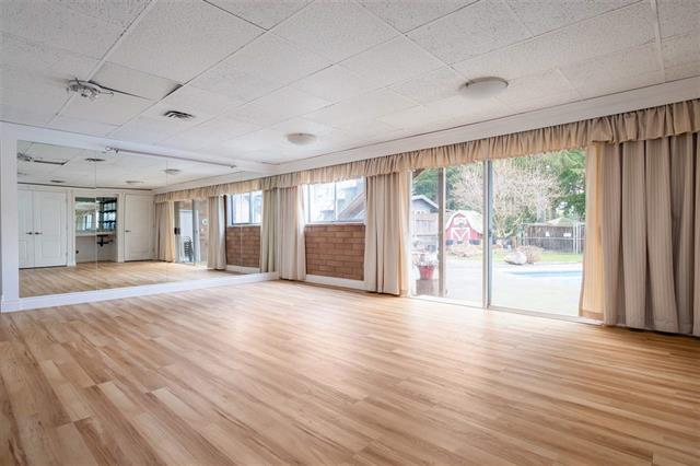 220 N Grosvenor Ave, Burnaby 6