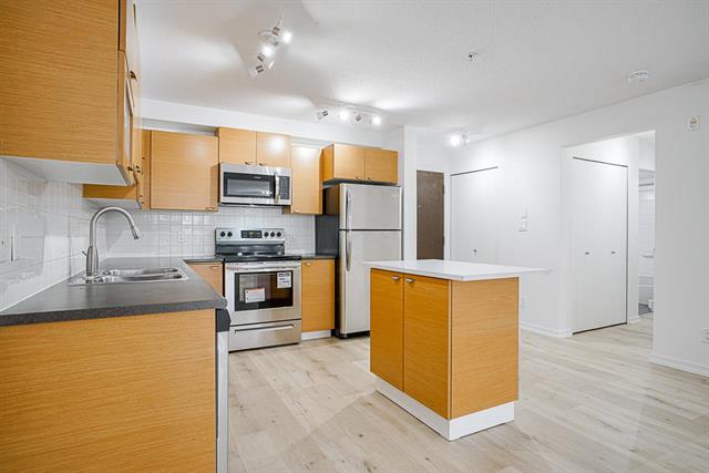303 10707 139 St, North Surrey 4
