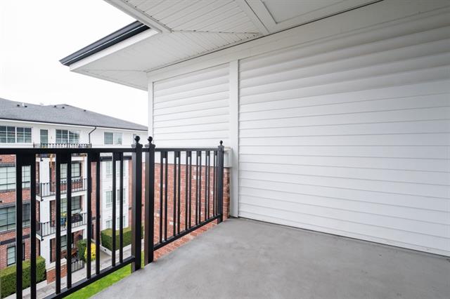 412 545 Foster Ave, Coquitlam 5