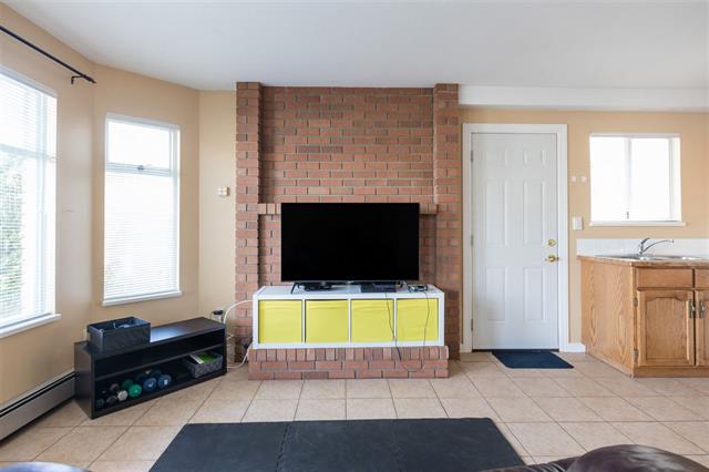 4338 Pandora St, Burnaby 13