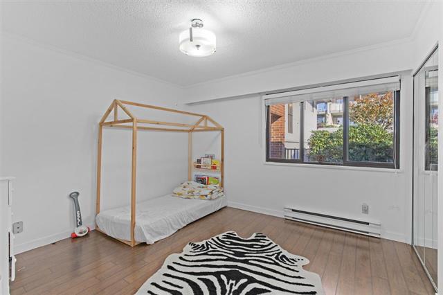 6 2206 Folkstone Way, West Vancouver 22