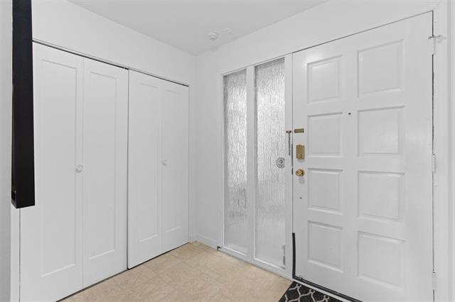 6 2206 Folkstone Way, West Vancouver 25