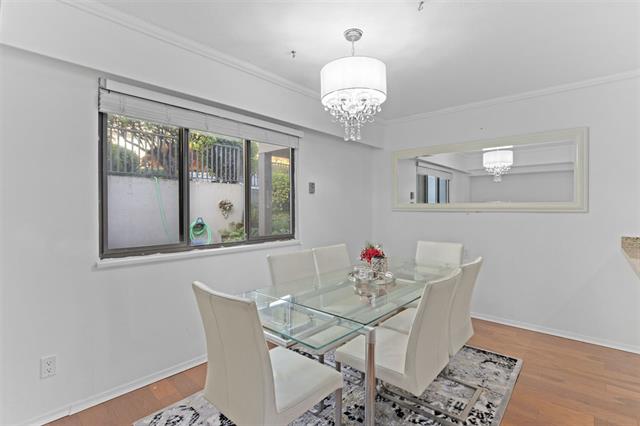6 2206 Folkstone Way, West Vancouver 6
