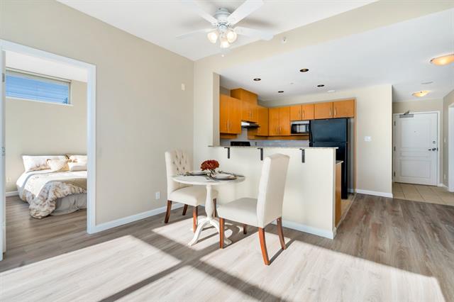605 9288 University Crescent, Burnaby 14