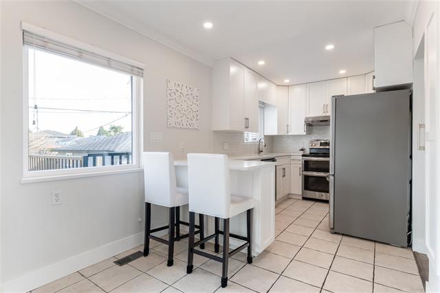 880 Kensington Ave, Burnaby 8