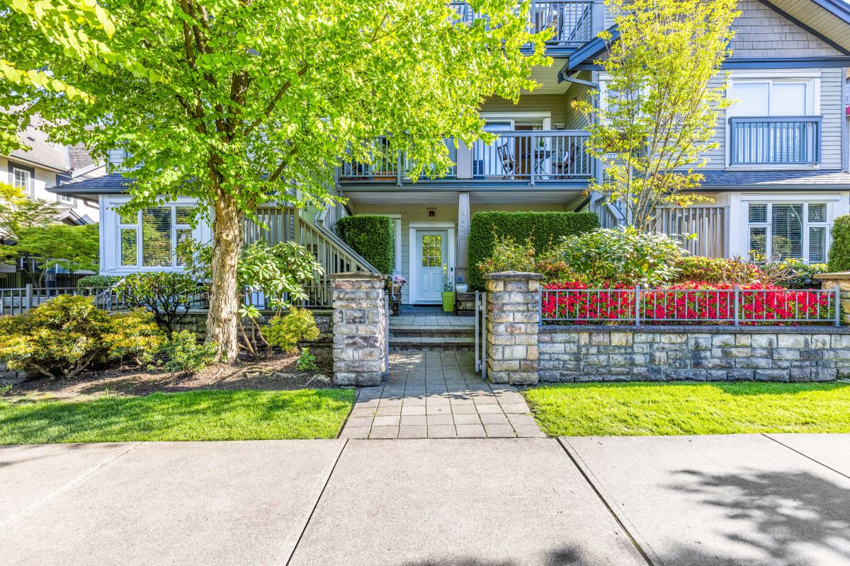 107 4438 Albert St, Burnaby North 2
