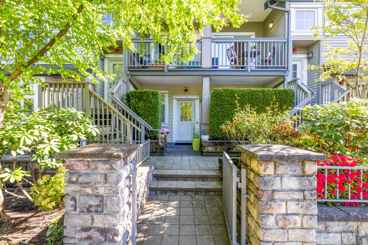 107 4438 Albert St, Burnaby North 3