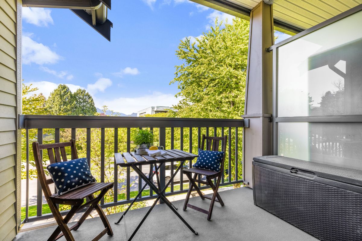 107 4438 Albert St, Burnaby North 8