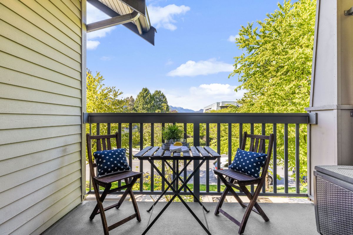 107 4438 Albert St, Burnaby North 9