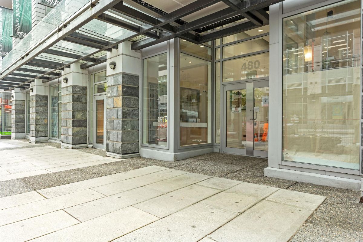 1202 480 Robson Street, Vancouver West 2