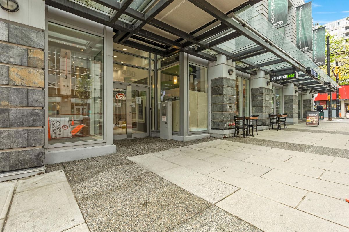 1202 480 Robson Street, Vancouver West 3