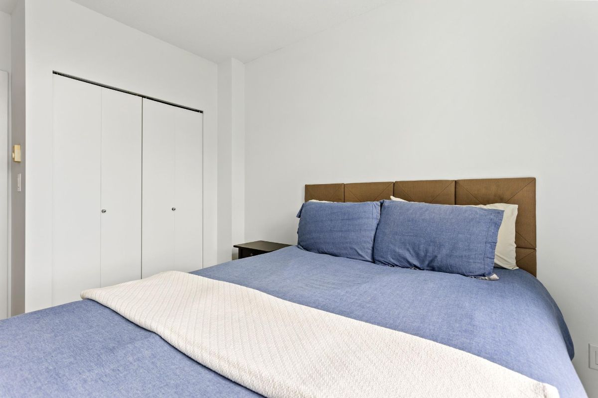1202 480 Robson Street, Vancouver West 11