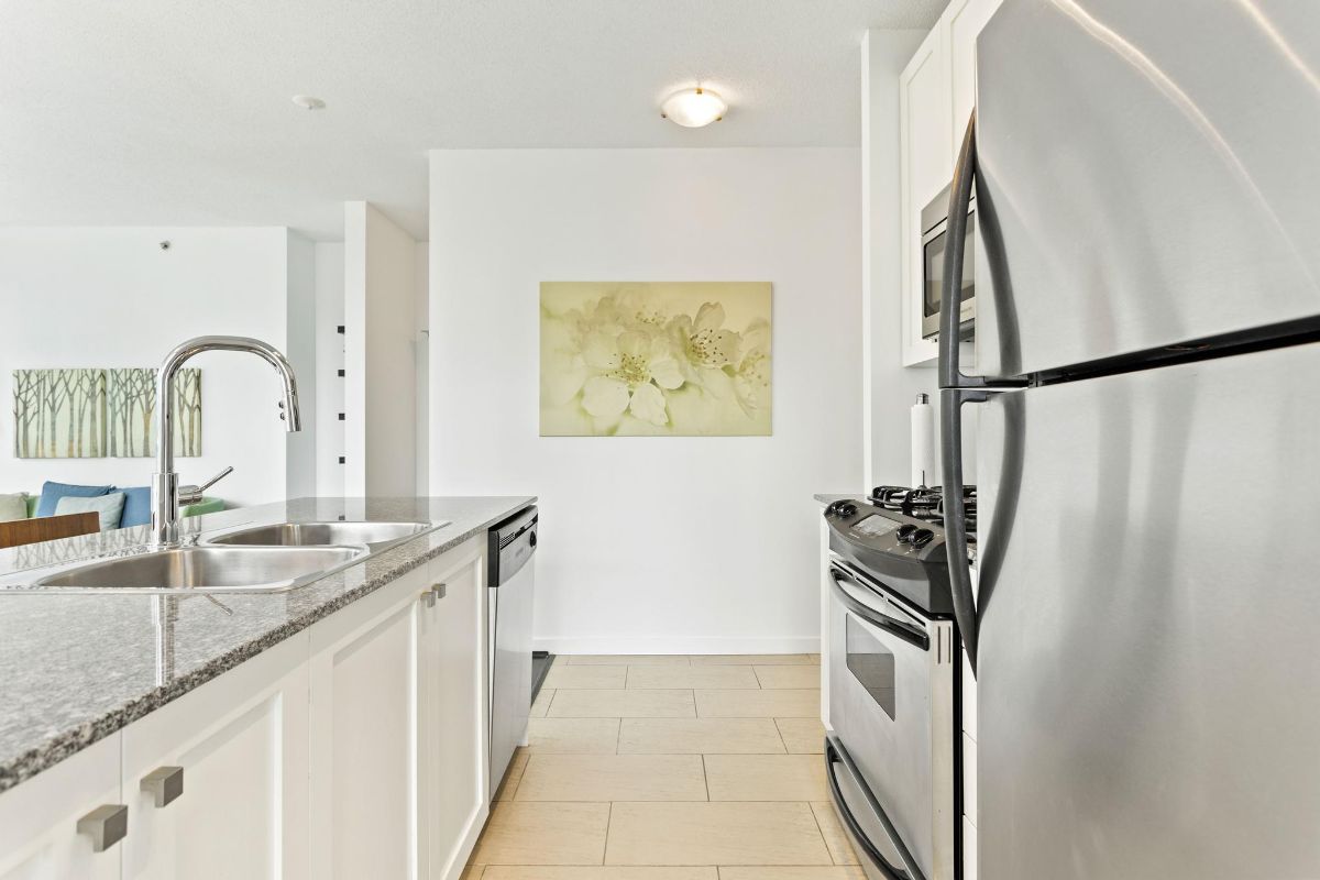 1202 480 Robson Street, Vancouver West 16