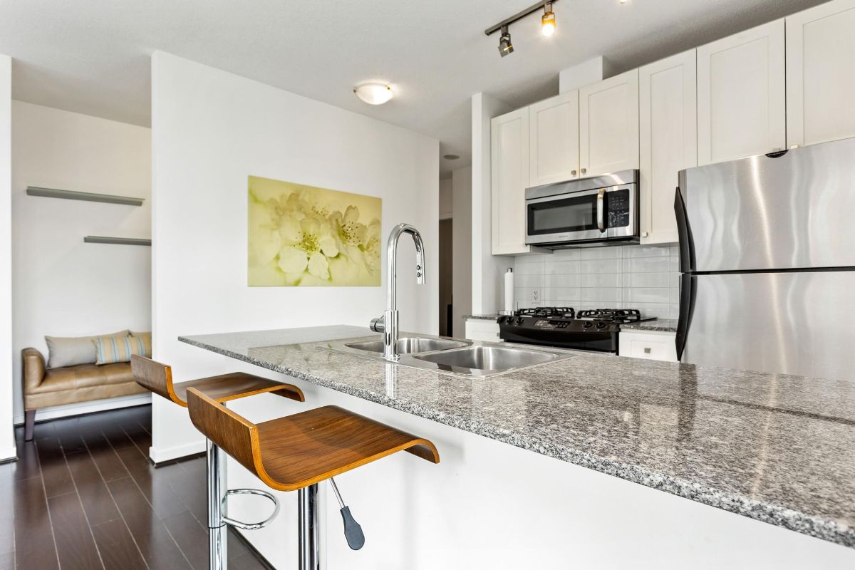 1202 480 Robson Street, Vancouver West 19