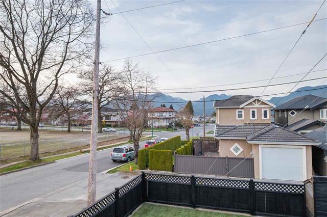 4407 Pandora Street, Burnaby 5